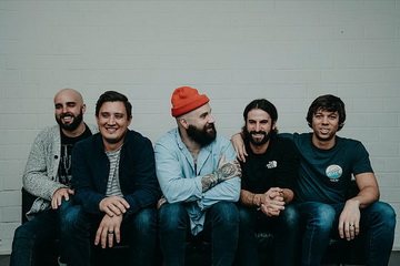 AUGUST BURNS RED с видео към парчето "Bones"