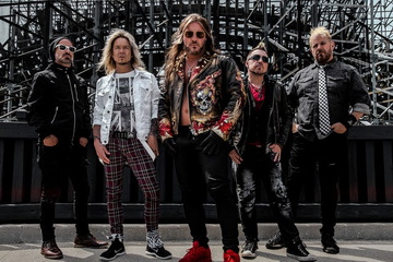 FOZZY представят сингъла "Spotlight"