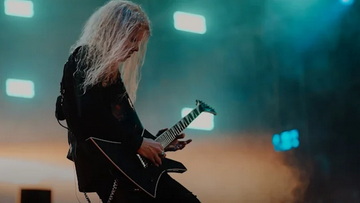 ARCH ENEMY се разделят с китариста Jeff Loomis