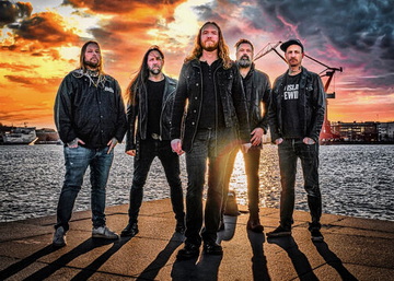 THE HALO EFFECT с видео към "Become Surrender"