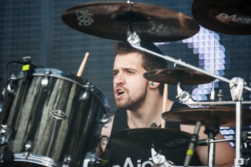 Барабанистът Eloy Casagrande напуска SEPULTURA