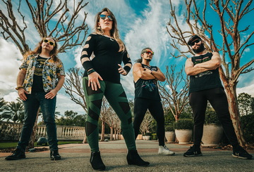 SEVEN KINGDOMS подписват с Reigning Phoenix Music