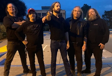 NEFARIOUS взимат вокалиста Sean Rivera