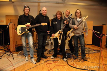 Записите на втория албум на UNISONIC започнаха