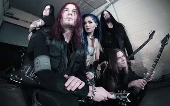 ARCH ENEMY сменят вокалистката си