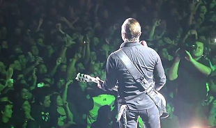 Вижте официален лайв запис от турнето на METALLICA
