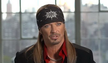Bret Michaels прекъсна солов концерт поради здравословни проблеми