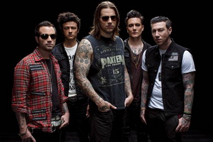 AVENGED SEVENFOLD с видео към "This Means War"