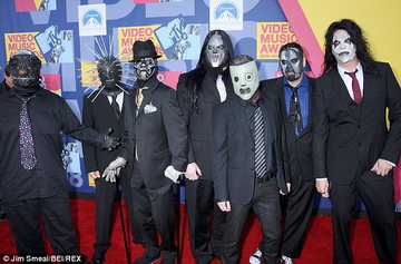 Чуйте ново парче на SLIPKNOT