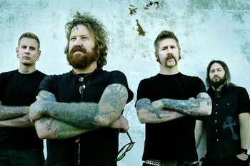 Чуйте съвместното парче на MASTODON и Gibby Haynes