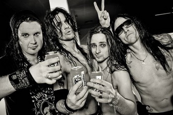 HARDCORE SUPERSTAR с нов сингъл