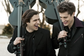 Спечелете две покани за концерта на 2CELLOS от Metal World!