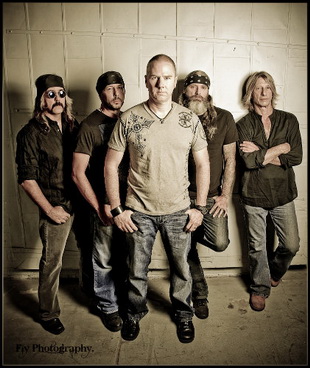 Гледайте видеоклип на TROUBLE