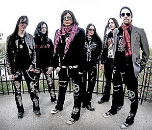 TO/DIE/FOR с видео към "Screaming Birds"