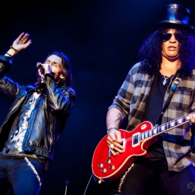 SLASH издава DVD през юни