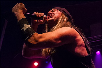 SKID ROW се разделят с Johnny Solinger, взимат Tony Harnell