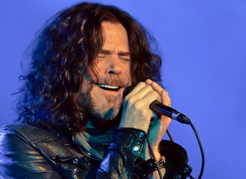 SKID ROW пускат презапис на "18 And Life" с Tony Harnell