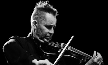Спечелете две покани за концерта на Nigel Kennedy от Metal World!