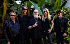 JUDAS PRIEST представят лайв видео на "Invincible Shield"