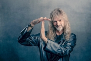 Arjen Lucassen с видео към песента "Goddamn Conspiracy"