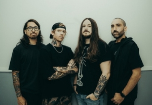 OF MICE & MEN представят сингъла "Troubled Water"