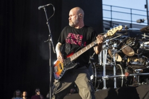 Почина басистът на LIMP BIZKIT Sam Rivers