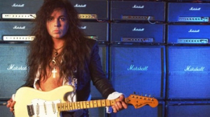 Yngwie Malmsteen готви лайв издание