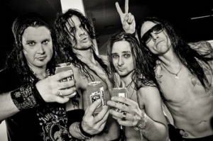 HARDCORE SUPERSTAR с нов сингъл