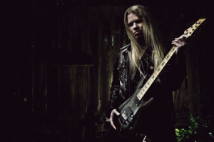 ARCH ENEMY взимат Jeff Loomis